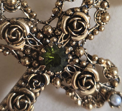 Sacred Art Rosette Cross Necklace - Dark green Swarovski