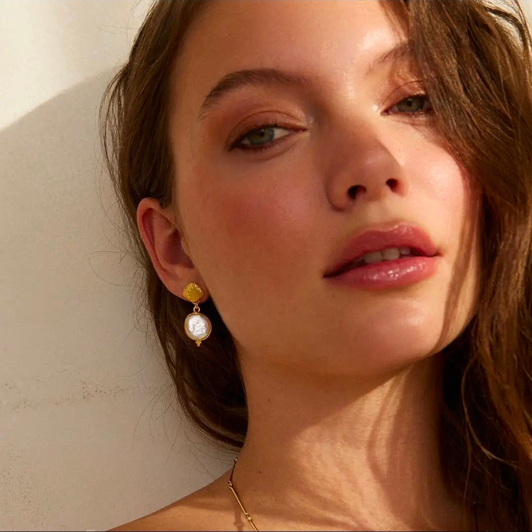 Lulu Seashell Earrings Pearl