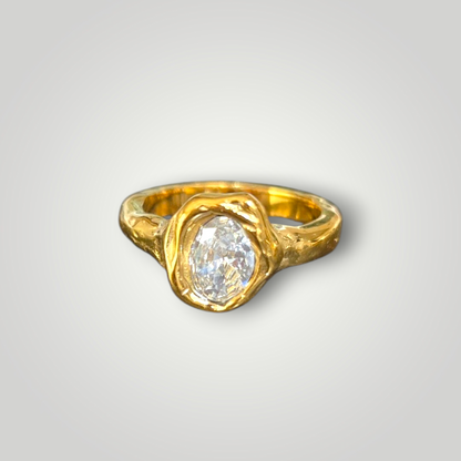 18K Gold Plated Hammered Oval Crystal Ring