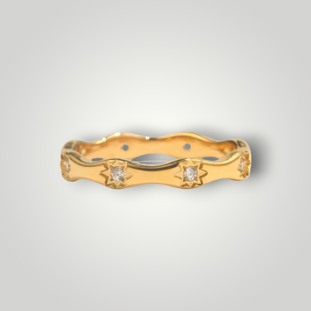 Stella Wave Ring – 18K Gold Plated Star Diamond Band