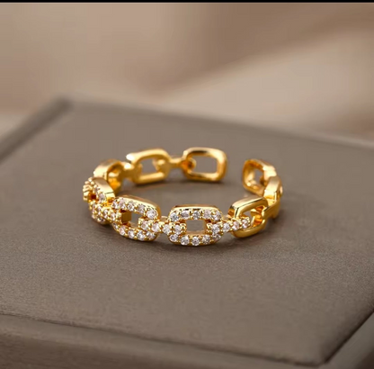 The Lumiere-Link Ring – 18ct Gold Plated Adjustable Ring