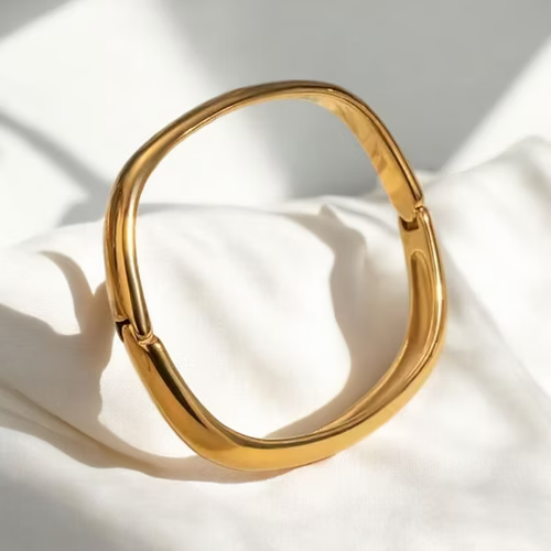 Sculpted arc cuff - 18ct Gold Plated Stainless Steel